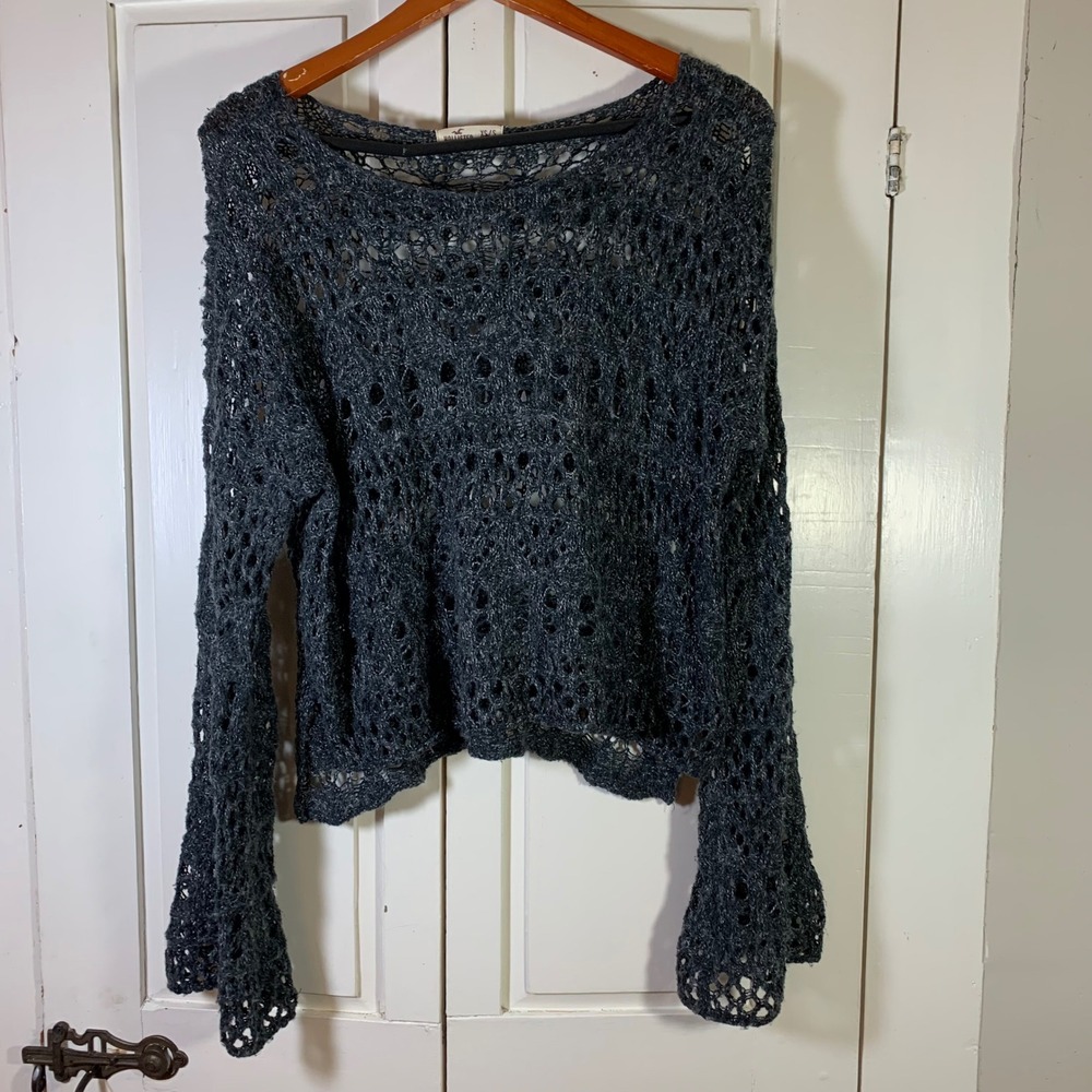 Hollister Womens Gray Open Knit Sweater Bell Sleeves Cropped XS S Crochet